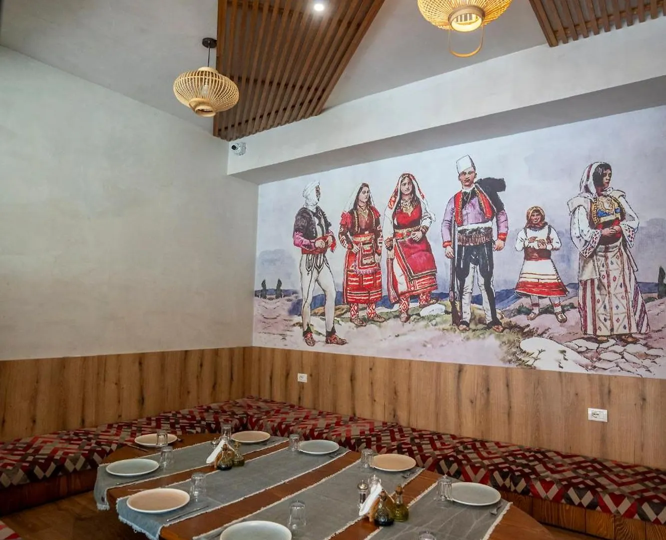 Hotel Restaurant Alpet Тети Албания