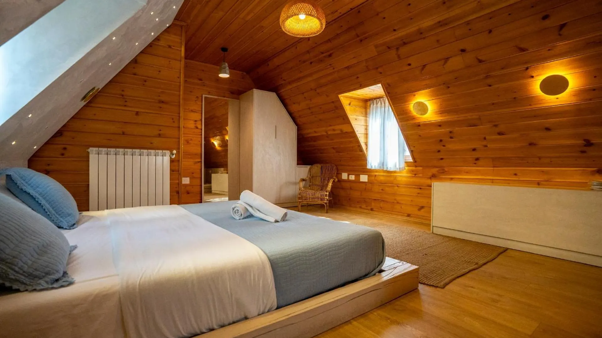 Hotel Restaurant Alpet Тети Албания