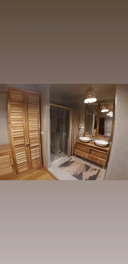 Hotel Restaurant Alpet Тети